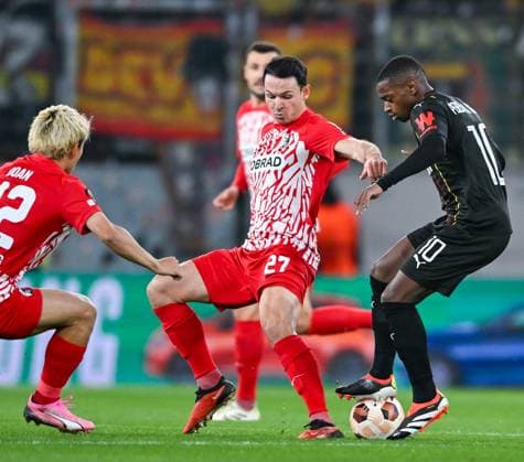 Germany, Freiburg, 22.02.2024, Europa-Park Stadion, SC Freiburg vs RC Lens - UEFA Europa League, David Costa (RC Lens) und Nicolas Hoefler (SC Freiburg) battle for the ball Freiburg Europa-Park Stadion Baden-Wuerttemberg Germany
