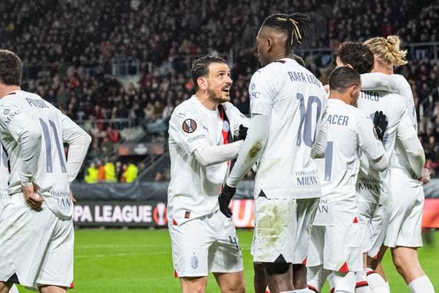 Joie des joueurs du Milan AC aprÃ s le but de Luka Jovic (AC Milan) FOOTBALL : Stade Rennais x AC Milan - Ligue Europa - Barrage retour - 22 02 2024 BaptisteAutissier Panoramic 