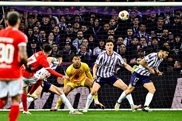 G Restes (tfc) FOOTBALL : Toulouse vs Benfica - 16eme de Finale Match Retour Europa League - Toulouse - 22 02 2024 ThierryBreton Panoramic 