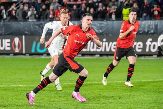Joie des joueurs du Stade Rennais aprÃ s le but de Benjamin Bourigeaud (Stade Rennais) FOOTBALL : Stade Rennais x AC Milan - Ligue Europa - Barrage retour - 22 02 2024 BaptisteAutissier Panoramic 