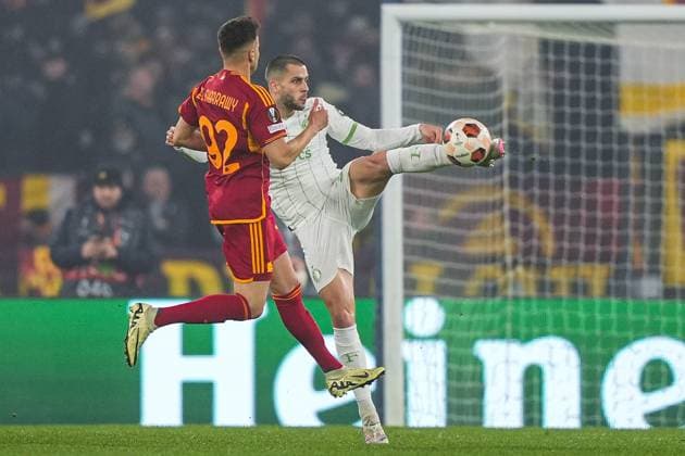 UEFA Europa League: AS Roma v Feyenoord Rome - Stephan El Shaarawy of AS Roma, David Hancko of Feyenoord during the 2nd leg of the UEFA Europa League Knockout Round Play-offs between AS Roma v Feyenoord at Stadio Olympico on 22 February 2024 in Rome, Italia. Copyright: xTomxBodex