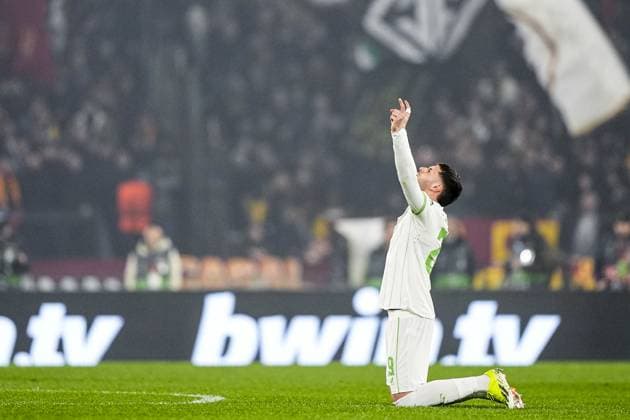 UEFA Europa League: AS Roma v Feyenoord Rome - Santiago Gimenez of Feyenoord celebrates the 0-1 during the 2nd leg of the UEFA Europa League Knockout Round Play-offs between AS Roma v Feyenoord at Stadio Olympico on 22 February 2024 in Rome, Italia. Copyright: xTomxBodex