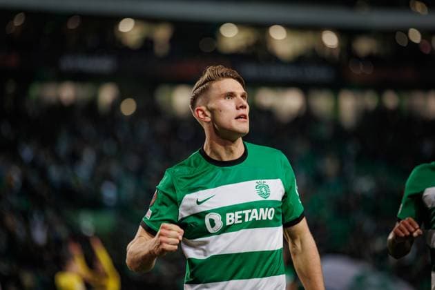Viktor Gyokeres celebrates after scoring goal during UEFA Europa League 23 24 game between Sporting CP and BSC Young Boys at Estadio Jose Alvalade, Lisbon, Portugal. (Maciej Rogowski) Lisbon Estadio Jose Alvalade Portugal Copyright: xMaciejxRogowskix scpybb-1