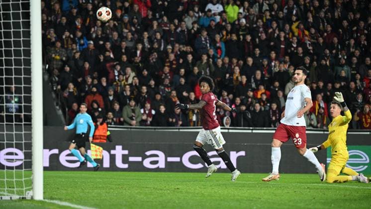L-R Scoring Angelo Preciado (Sparta) and Kaan Ayhan and goalkeper Fernando Muslera (Galatasaray) in action during the Europa League 2nd round return leg match AC Sparta Prague vs Galatasaray Istanbul, Prague, February 22, 2024. (CTKxPhoto MichalxKamaryt) CTKPhotoP2024022209110  CTKPhotoP2024022209110