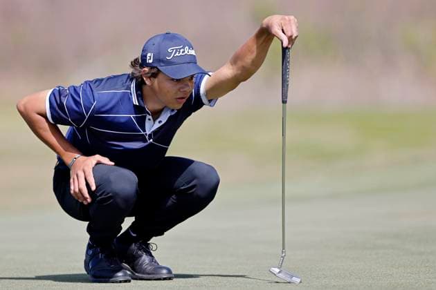 HOBE SOUND, FL - FEBRUARY 22: Charlie Woods, son of Tiger Woods, lines up a putt during pre-qualifying for The Cognizant Classic in The Palm Beaches at Lost Lake Golf Club on February 22, 2024 in Hobe Sound, Florida. (Photo by Joe Robbins Icon Sportswire) GOLF: FEB 22 PGA, Golf Herren Cognizant Classic Pre-Qualifying EDITORIAL USE ONLY Icon573240222032