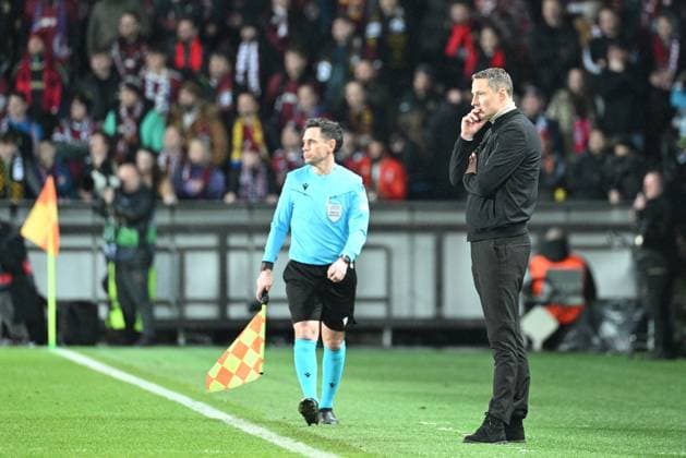 AC Sparta head coach Brian Priske gestures during the Europa League 2nd round return leg match AC Sparta Prague vs Galatasaray Istanbul, Prague, February 22, 2024. (CTKxPhoto MichalxKamaryt) CTKPhotoP2024022209602  CTKPhotoP2024022209602