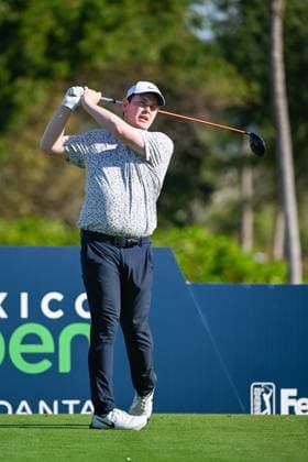 VALLARTA, - FEBRUARY 22: Robert McIntyre (SCO) watches his tee shot on 3 during Rd1 of the Mexico Open at Vidanta on February 22, 2024 in Puerto Vallarta, Mexico. (Photo by Ken Murray Icon Sportswire) GOLF: FEB 22 PGA, Golf Herren Mexico Open at Vidanta EDITORIAL USE ONLY Icon2402220071