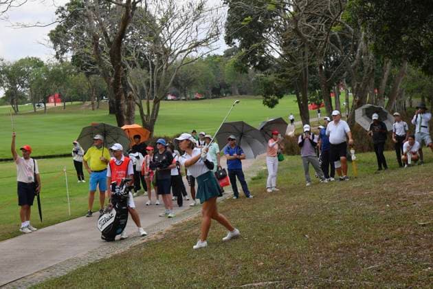 Honda LPGA, Golf Damen Thailand 2024 Round 2 Danielle Kang of the USA is playing her approach shot during the second round of the Honda LPGA Thailand 2024 at Siam Country Club Old Course in Chonburi, Thailand, on February 23, 2024. Chonburi Thailand  Copyright: xVachiraxVachirax originalFilename:kalong-notitle240223_npIF4.jpg