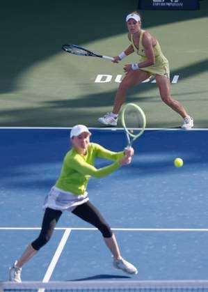 Aliaksandra Sasnovich, Laura Siegemund, Damen Doppel, Dubai Duty Free Tennis Championships, Dubai, U.A.E. Tennis - Dubai Tennis Championships 2024 - WTA, Tennis Damen - Dubai Duty Free Tennis Stadium - Dubai - - United Arab Emirates - 23 February 2024. Copyright: xJuergenxHasenkopfx