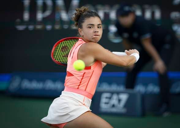 Jasmine Paolini, Dubai Duty Free Tennis Championships, Dubai, U.A.E. Tennis - Dubai Tennis Championships 2024 - WTA, Tennis Damen - Dubai Duty Free Tennis Stadium - Dubai - - United Arab Emirates - 23 February 2024. Copyright: xJuergenxHasenkopfx