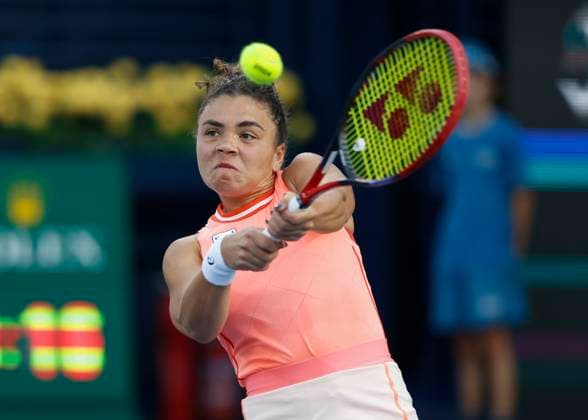 Jasmine Paolini, Dubai Duty Free Tennis Championships, Dubai, U.A.E. Tennis - Dubai Tennis Championships 2024 - WTA, Tennis Damen - Dubai Duty Free Tennis Stadium - Dubai - - United Arab Emirates - 23 February 2024. Copyright: xJuergenxHasenkopfx