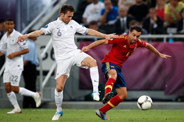 Onderwerp Subject: Spain - France - European Championship, EM, Europameisterschaft Reklame: Club Team Country: Seizoen Season: 2012 FOTO PHOTO: XAVI ( Xavier Hernandez CREUS ) (R) of Spain in duel with Yohan CABAYE (L) of France. (Photo by PICS UNITED) DONETSK UKRAINE Content not available for redistribution in The Netherlands directly or indirectly through any third parties. Copyright: xBSRxAgencyx 12690623X2I1383
