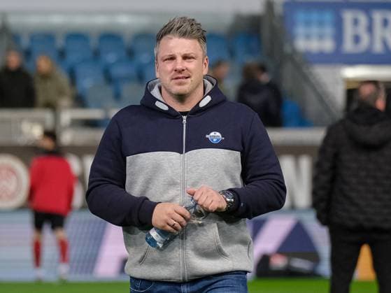Lukas Kwasniok (SC Paderborn 07, Trainer), GER, SV Wehen Wiesbaden gegen SC Paderborn 07, Fussball, 2. Bundesliga, 23. Spieltag, Spielzeit 2023 2024, 23.02.2024 DFL REGULATIONS PROHIBIT ANY USE OF PHOTOGRAPHS AS IMAGE SEQUENCES AND OR QUASI-VIDEO GER, SV Wehen Wiesbaden gegen SC Paderborn 07, Fussball, 2. Bundesliga, 23. Spieltag, Spielzeit 2023 2024, 23.02.2024 Wiesbaden