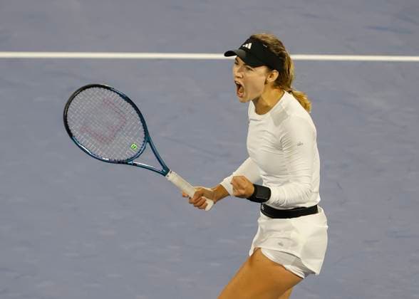 Anna Kalinskaya jubelt nach dem Sieg, Jubel, Freude, Emotion, Dubai Duty Free Tennis Championships, Dubai, U.A.E. Tennis - Dubai Tennis Championships 2024 - WTA, Tennis Damen - Dubai Duty Free Tennis Stadium - Dubai - - United Arab Emirates - 23 February 2024. Copyright: xJuergenxHasenkopfx