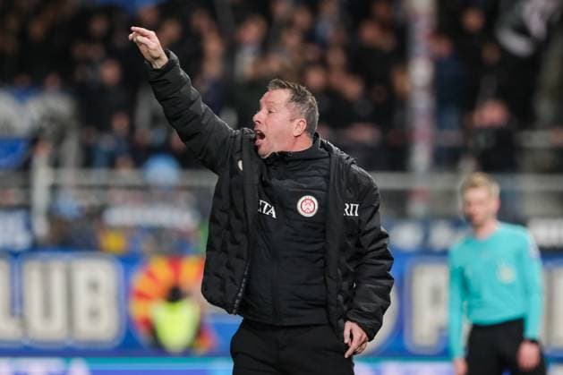 Markus Kauczinski (SV Wehen Wiesbaden, Trainer) Gestik, Mimik, Emotionen, GER, SV Wehen Wiesbaden gegen SC Paderborn 07, Fussball, 2. Bundesliga, 23. Spieltag, Spielzeit 2023 2024, 23.02.2024 DFL REGULATIONS PROHIBIT ANY USE OF PHOTOGRAPHS AS IMAGE SEQUENCES AND OR QUASI-VIDEO GER, SV Wehen Wiesbaden gegen SC Paderborn 07, Fussball, 2. Bundesliga, 23. Spieltag, Spielzeit 2023 2024, 23.02.2024 Wiesbaden