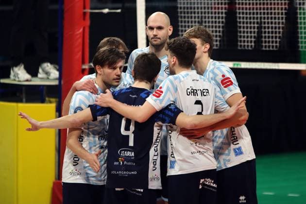 Volleyball Bundesliga Herren, WWK Volleys Herrsching vs. ASV Dachau, 23.02.2024 Volleyball Bundesliga Herren, WWK Volleys Herrsching (blau) vs. ASV Dachau (weiss), Hauptrunde, München, 23.02.2024 Bild: ASV Dachau (weiss) Copyright: xBEAUTIFULxSPORTS NilsxKoepkex