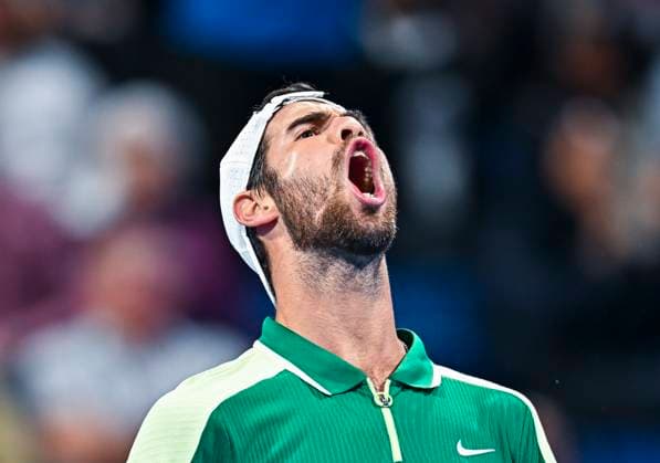 ATP, Tennis Herren Qatar Exxonmobil Open Tennis Tournament 2024 Karen Khachanov is playing against Alexei Popyrin of Australia in his semifinal singles match at the ATP Qatar ExxonMobil Open tennis tournament at the Khalifa International Tennis Complex in Doha, Qatar, on February 23, 2024. DOHA Qatar  Copyright: xNoushadxThekkayilx originalFilename:varittyakkal-atpqatar240223_npurZ.jpg