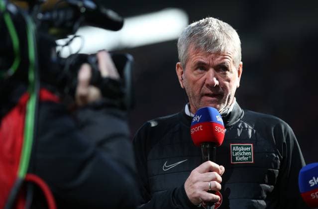 Friedhelm Funkel (Trainer FC Kaiserslautern) beim sky Interview 24.02.2024, Fußball, 2. Bundesliga, FC Kaiserslautern - Karlsruher SC, 23. Spieltag, Saison 2023 24, Fritz Walter Stadion, Kaiserslautern, Deutschland, zmdz, ** DFB & DFL regulations prohibit any use of photographs as image sequences and or quasi-video. ** FC Kaiserslautern - Karlsruher SC