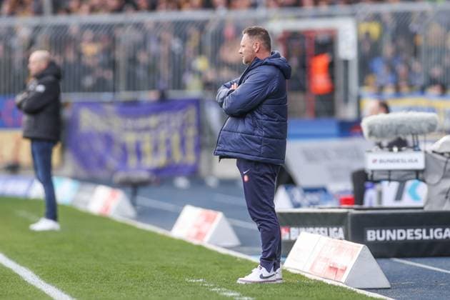 24.02.2024, Fussball, 2. Bundesliga, 23. Spieltag, Saison 2023 2024, Eintracht Braunschweig - Hertha BSC, Trainer Pal Dardai (Hertha BSC) Braunschweig Eintracht Stadion NDS Deutschland xRHR-FOTO TRx