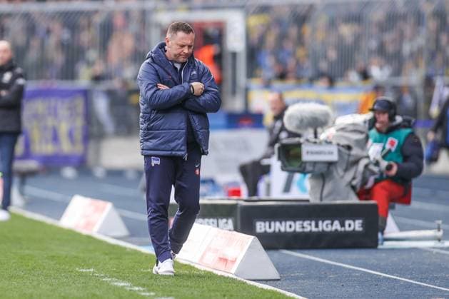 24.02.2024, Fussball, 2. Bundesliga, 23. Spieltag, Saison 2023 2024, Eintracht Braunschweig - Hertha BSC, Trainer Pal Dardai (Hertha BSC) Braunschweig Eintracht Stadion NDS Deutschland xRHR-FOTO TRx