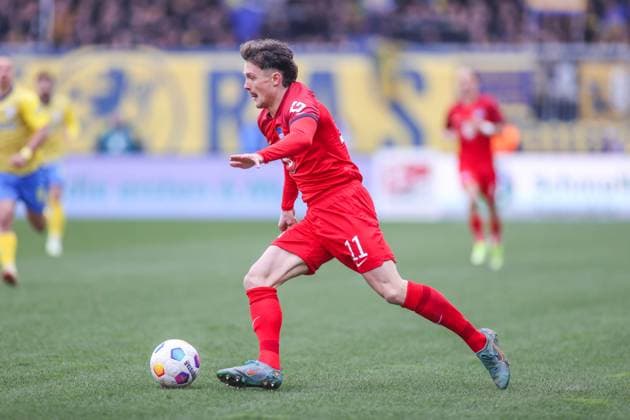 24.02.2024, Fussball, 2. Bundesliga, 23. Spieltag, Saison 2023 2024, Eintracht Braunschweig - Hertha BSC, Fabian Reese (Hertha BSC) Braunschweig Eintracht Stadion NDS Deutschland xRHR-FOTO TRx