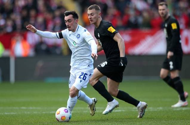 Paul Nebel (26, Karlsruher SC) 24.02.2024, Fußball, 2. Bundesliga, FC Kaiserslautern - Karlsruher SC, 23. Spieltag, Saison 2023 24, Fritz Walter Stadion, Kaiserslautern, Deutschland, zmdz, ** DFB & DFL regulations prohibit any use of photographs as image sequences and or quasi-video. ** FC Kaiserslautern - Karlsruher SC