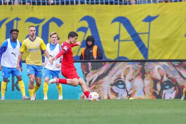 24.02.2024, Fussball, 2. Bundesliga, 23. Spieltag, Saison 2023 2024, Eintracht Braunschweig - Hertha BSC, Ibrahim Maza (Hertha BSC) erzielt das Tor zum 1 zu 1. Braunschweig Eintracht Stadion NDS Deutschland xRHR-FOTO TRx
