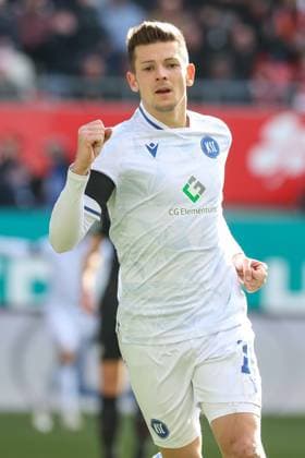 24.02.2024, xusrbx, Fussball 2.Bundesliga, 1.FC Kaiserslautern - Karlsruher SC emspor, Marvin Wanitzek (Karlsruher SC , 10), +tor zum 0:1 in der 51. Spielminute. (DFL DFB REGULATIONS PROHIBIT ANY USE OF PHOTOGRAPHS as IMAGE SEQUENCES and or QUASI-VIDEO) Kaiserslautern