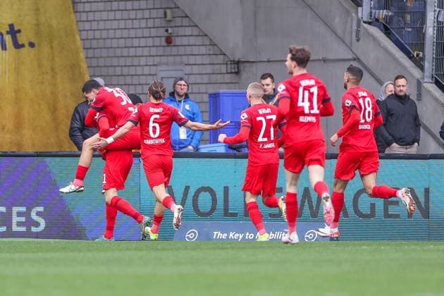 24.02.2024, Fussball, 2. Bundesliga, 23. Spieltag, Saison 2023 2024, Eintracht Braunschweig - Hertha BSC, Mannschaft von Hertha BSC jubelt. Braunschweig Eintracht Stadion NDS Deutschland xRHR-FOTO TRx