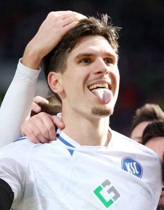 2:0 für den Karlsruher SC durch Igor Matanovic (9, Karlsruher SC) 24.02.2024, Fußball, 2. Bundesliga, FC Kaiserslautern - Karlsruher SC, 23. Spieltag, Saison 2023 24, Fritz Walter Stadion, Kaiserslautern, Deutschland, zmdz, ** DFB & DFL regulations prohibit any use of photographs as image sequences and or quasi-video. ** FC Kaiserslautern - Karlsruher SC