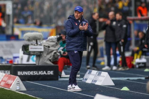 24.02.2024, Fussball, 2. Bundesliga, 23. Spieltag, Saison 2023 2024, Eintracht Braunschweig - Hertha BSC, Trainer Pal Dardai (Hertha BSC) Braunschweig Eintracht Stadion NDS Deutschland xRHR-FOTO TRx Copyright: RHR-FOTOx RHR-FOTO TR