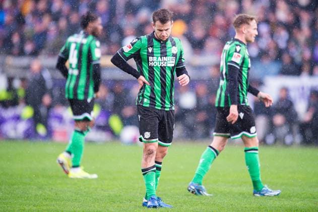 24.02.2024 - Fußball, 2023 2024, 2. Bundesliga, 23. Spieltag, VfL Osnabrück - Hannover 96: (L-R) Bright Arrey-Mbi (Hannover), Louis Schaub (Hannover), Jannik Dehm (Hannover) DFL REGULATIONS PROHIBIT ANY USE OF PHOTOGRAPHS AS IMAGE SEQUENCES AND OR QUASI-VIDEO.