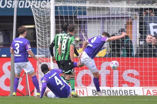 24.02.2024, xblx, Fussball 2.Bundesliga, VfL Osnabrueck - Hannover 96 emspor, v.l. Erik Engelhardt (VfL Osnabrueck), Goal scored, Tor zum 1:0 (DFL DFB REGULATIONS PROHIBIT ANY USE OF PHOTOGRAPHS as IMAGE SEQUENCES and or QUASI-VIDEO) Osnabrueck