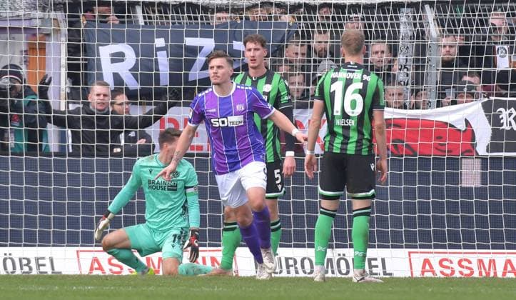 24.02.2024, xblx, Fussball 2.Bundesliga, VfL Osnabrueck - Hannover 96 emspor, v.l. Erik Engelhardt (VfL Osnabrueck), Goal scored, Tor zum 1:0, celebrate the goal, Torjubel , Jubel, jubeln, jubelt, (DFL DFB REGULATIONS PROHIBIT ANY USE OF PHOTOGRAPHS as IMAGE SEQUENCES and or QUASI-VIDEO) Osnabrueck