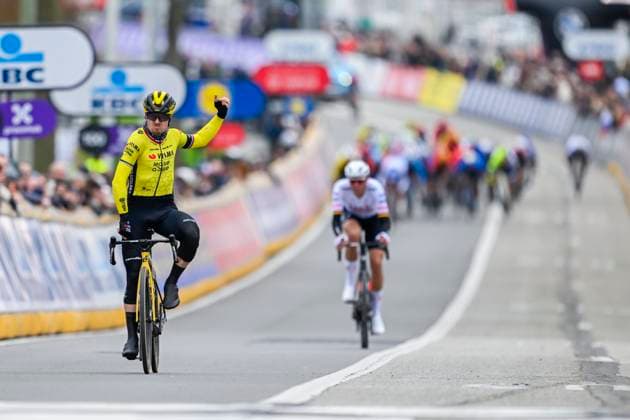 Sport Themen der Woche KW08 Sport Bilder des Tages Omloop Het Nieuwsblad 2024 Cycling Race Ninove, Belgium - February 24 : Tratnik Jan (SVN) of Team Visma Lease a Bike celebrating his victory during the Men Elite UCI World Tour 79th Flanders Classics Omloop Het Nieuwsblad cycling race with start in Ghent and finish in Ninove on February 24, 2024 in Ninove, Belgium, 24 02 2024 ( Motordriver Kenny Verfaillie - Ninove Belgium  Copyright: xNicoxVereeckenx