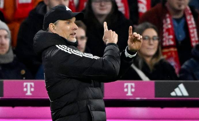 Trainer Coach Thomas Tuchel FC Bayern Muenchen FCB am Spielfeldrand Gestik Geste FC Bayern Muenchen vs RasenBallsport Leipzig RBL 24.02.2024 DFL REGULATIONS PROHIBIT ANY USE OF PHOTOGRAPHS AS IMAGE SEQUENCES AND OR QUASI-VIDEO FC Bayern Muenchen vs RasenBallsport Leipzig RBL