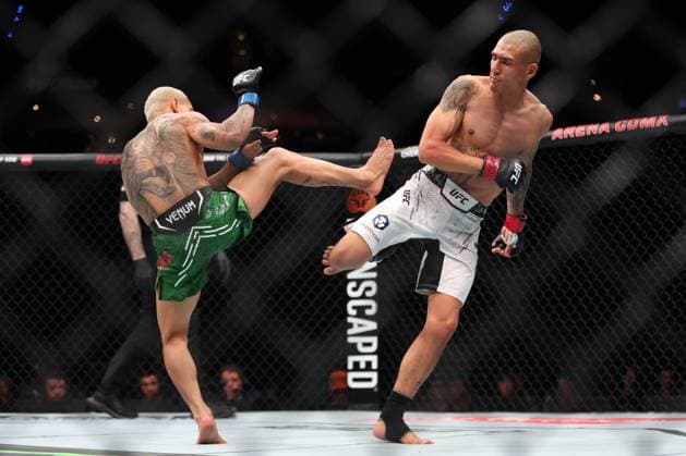 February 24, 2024, Mexico City, Distrito Federal, Mexico: Edgar Chairez and Daniel Lacerda fight in the 3-round Flyweight bout at the Arena CDMX for UFC Fight Night - Mexico City on February 24, 2024 in Mexico City, Distrito Federal, Mexico. ( AG Fight) Mexico City Mexico - ZUMAp175 20240224_zsa_p175_234 Copyright: xAlejandroxSalazarx