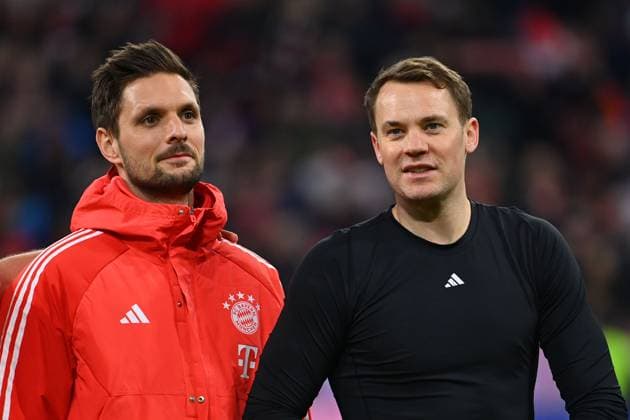 v.re:Manuel NEUER (Torwart Bayern Muenchen), Sven ULREICH,Torwart (Bayern Muenchen) nach Spielende. Fussball 1. Bundesliga Saison 2023 2024, 23.Spieltag, Spieltag23, FC Bayern Muenchen - RB Leipzig 2-1 am 24.02.2024 , A L L I A N Z A R E N A