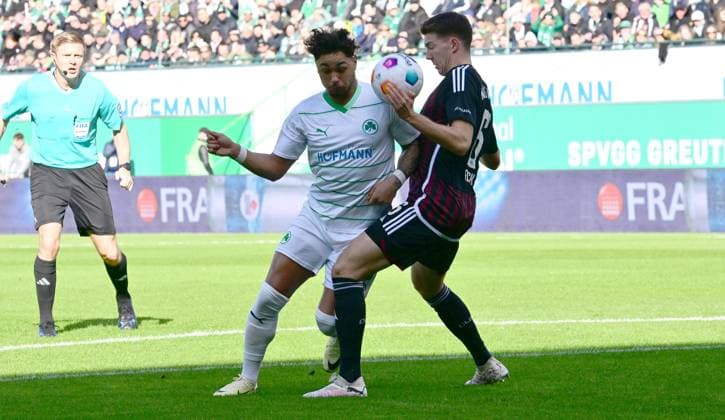 25.02.2024 - Fussball - Saison 2023 2024 - 2. Fussball - Bundesliga - 23. Spieltag: SpVgg Greuther Fürth ( Kleeblatt ) - 1. FC Nürnberg FCN ( Club ) Derby Frankenderby - Sportfoto Zink - xwoxzix - DFL regulations prohibit any use of photographs as image sequences and or quasi-video - only for editorial use - Armindo Sieb (30, SpVgg Greuther Fürth ) Florian Flick (6, 1. FC Nürnberg FCN )
