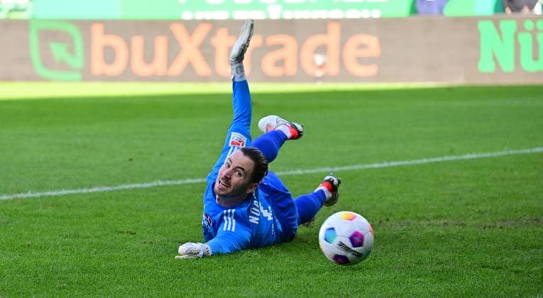 25.02.2024 - Fussball - Saison 2023 2024 - 2. Fussball - Bundesliga - 23. Spieltag: SpVgg Greuther Fürth ( Kleeblatt ) - 1. FC Nürnberg FCN ( Club ) Derby Frankenderby - Sportfoto Zink - xwoxzix - DFL regulations prohibit any use of photographs as image sequences and or quasi-video - only for editorial use - Carl Klaus (1, 1. FC Nürnberg FCN )