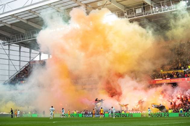 Sport Themen der Woche KW08 Sport Bilder des Tages Supporters du RC Lens - 30 ans des Red Tigers FOOTBALL : RC Lens x AS Monaco - Ligue 1 - JournÃ e 23 - 25 02 2024 BaptisteAutissier Panoramic 