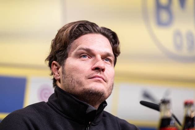 Sport Themen der Woche KW08 Sport Bilder des Tages GER, 1. FBL BV Borussia Dotmund vs TSG 1899 Hoffenheim 25.02.2024, Signal Iduna Park, Dortmund, GER, 1. FBL BV Borussia Dotmund vs TSG 1899 Hoffenheim Im Bild: Edin TerziÄ‡ Terzic (Chef-Trainer Head Coach, BV Borussia Dortmund) in der Pressekonferenz nachdem Spiel, Gestik, Mimik, Emotionen *** GER, 1 FBL BV Borussia Dotmund vs TSG 1899 Hoffenheim 25 02 2024, Signal Iduna Park, Dortmund, GER, 1 FBL BV Borussia Dotmund vs TSG 1899 Hoffenheim In the picture Edin TerziÄ‡ Terzic Head Coach Head Coach, BV Borussia Dortmund in the press conference after the match, gestures, facial expressions, emotions nordphotoxGmbHxx xChristianxSchulze nph000300
