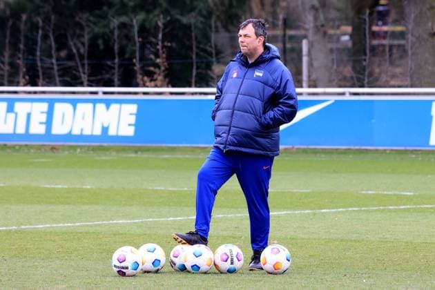 DEU, DFL, 2. FBL Hertha BSC, Training, 26.02.2024, Sportforum, Berlin, DEU, DFL, 2. FBL Hertha BSC, Training, im Bild Torwarttrainer Andreas Menger (Hertha BSC Berlin) DFL - regulations prohibit any use of Photographs as image sequences and or quasi-video Foto: Juergen Engler nordphoto GmbH