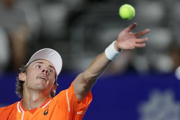 (240227) -- ACAPULCO, Feb. 27, 2024 -- Alex De Minaur of Australia serves during the men s singles first round match between Alex De Minaur of Australia and Taro Daniel of Japan at the 2024 ATP, Tennis Herren Mexican Open tennis tournament in Acapulco, Mexico, Feb. 26, 2024. (Photo by Xinhua) (SP)MEXICO-ACAPULCO-TENNIS-MEXICAN OPEN FranciscoxCanedo 