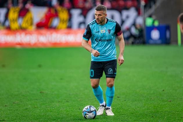 February 25, 2024, Lodz, Poland: Lukas Podolski of Gornik seen in action during the Polish PKO Ekstraklasa League match between Widzew Lodz and Gornik Zabrze at Widzew Lodz Municipal Stadium. Final score; Widzew Lodz Vs Gornik Zabrze 3:1. Lodz Poland - ZUMAs197 20240225_aab_s197_025 Copyright: xMikolajxBarbanellx