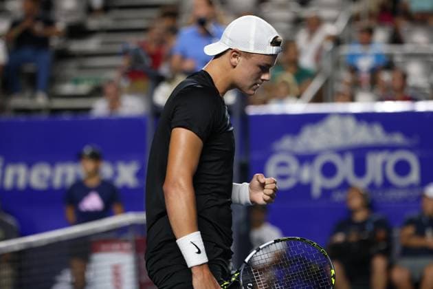 (240228) -- ACAPULCO, Feb. 28, 2024 -- Holger Rune of Denmark reacts during the men s singles first round match against Michael Mmoh of the United States at the 2024 ATP, Tennis Herren Mexican Open tennis tournament in Acapulco, Mexico, Feb. 27, 2024. ) (SP)MEXICO-ACAPULCO-TENNIS-ATP-MEXICAN OPEN LixMengxin 