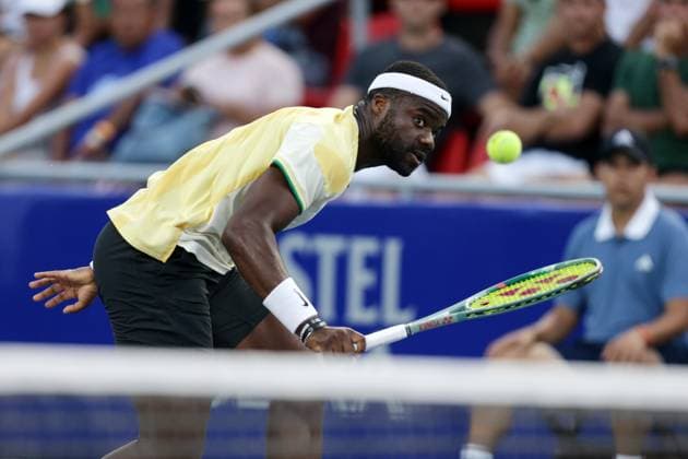 (240228) -- ACAPULCO, Feb. 28, 2024 -- Frances Tiafoe of the United States reacts during the men s singles first round match between Max Purcell of Australia and Frances Tiafoe of the United States at the 2024 ATP, Tennis Herren Mexican Open tennis tournament in Acapulco, Mexico, Feb. 27, 2024. (Photo by Xinhua) (SP)MEXICO-ACAPULCO-TENNIS-ATP-MEXICAN OPEN FranciscoxCanedo 