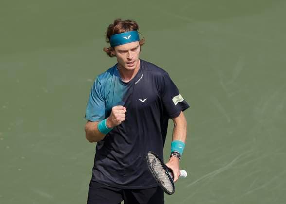 Andrey Rublev macht die Faust und jubelt,Jubel, Freude,Emotion, Dubai Duty Free Tennis Championships, Dubai, U.A.E. Copyright: xJuergenxHasenkopfx