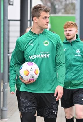 28.02.2024 - Fussball - 2. Bundesliga - Saison 2023 2024 - SpVgg Greuther Fürth Fuerth ( Kleeblatt ) - Training - - xwoxzix - Ben Schlicke ( SpVgg Greuther Fürth )