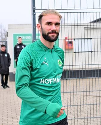 28.02.2024 - Fussball - 2. Bundesliga - Saison 2023 2024 - SpVgg Greuther Fürth Fuerth ( Kleeblatt ) - Training - - xwoxzix - Simon Asta (2, SpVgg Greuther Fürth )